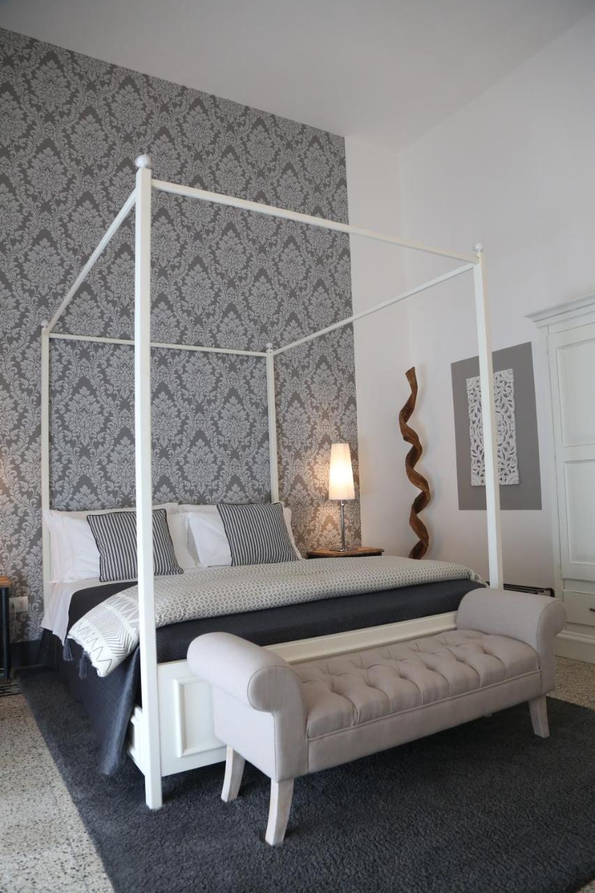 Palazzo Bignami Bed and Breakfast Λέτσε Εξωτερικό φωτογραφία